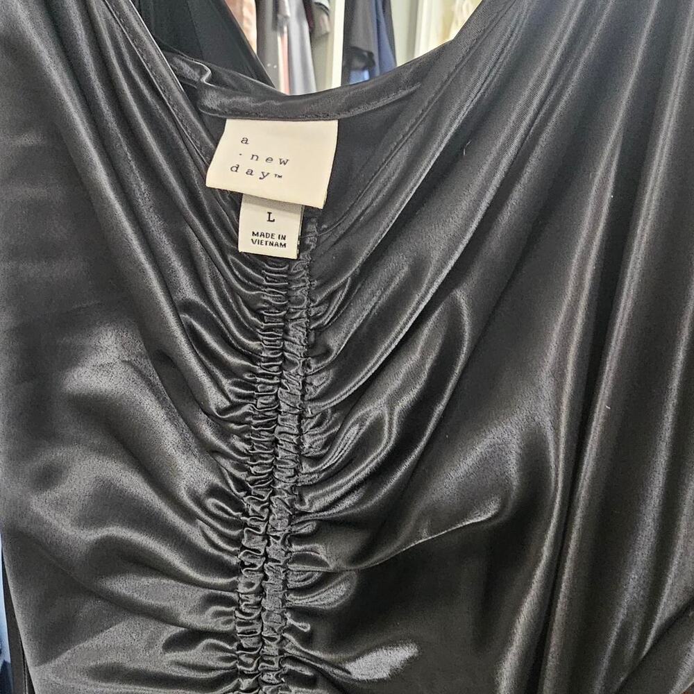 A new day black satin dress - Picture 3 of 4